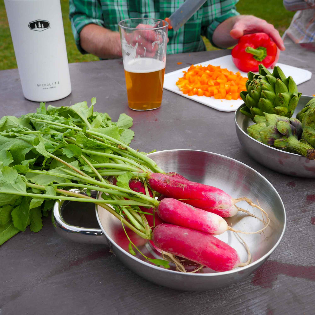 Glacier Stainless Bowl w/ Handle
